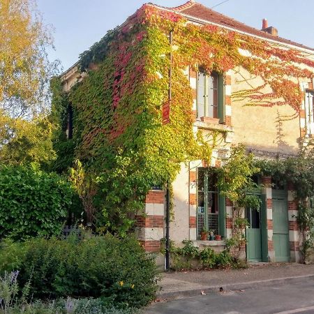 Maison D'Hotes "Les Volets Verts" Et Sa Brocante Ecueille Eksteriør bilde
