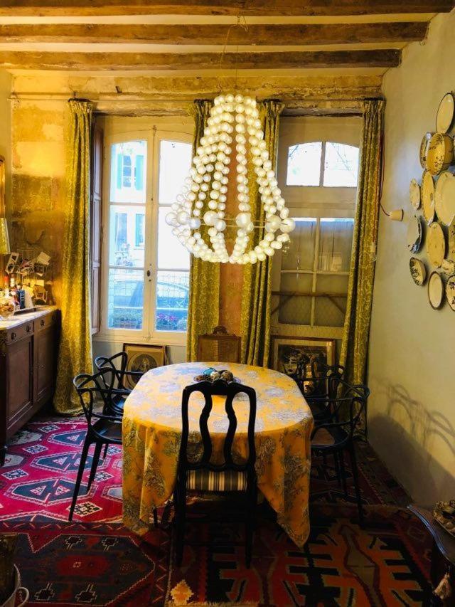 Maison D'Hotes "Les Volets Verts" Et Sa Brocante Ecueille Eksteriør bilde
