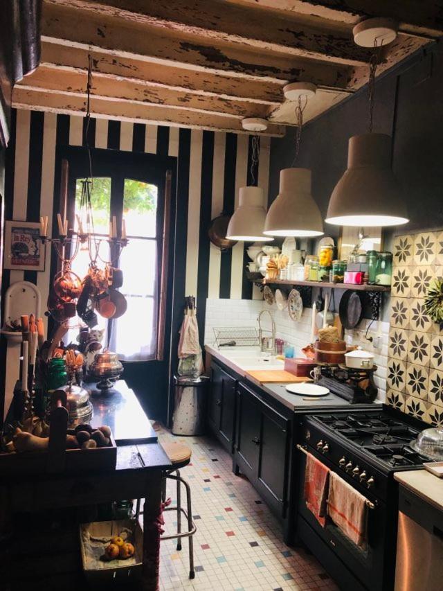 Maison D'Hotes "Les Volets Verts" Et Sa Brocante Ecueille Eksteriør bilde