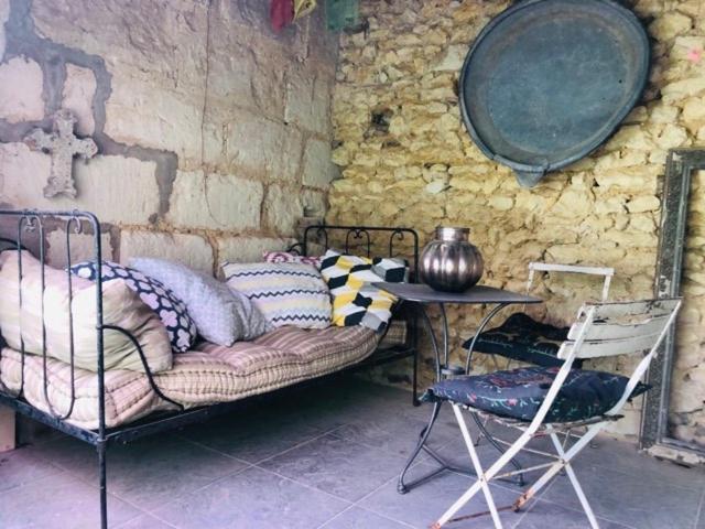 Maison D'Hotes "Les Volets Verts" Et Sa Brocante Ecueille Eksteriør bilde