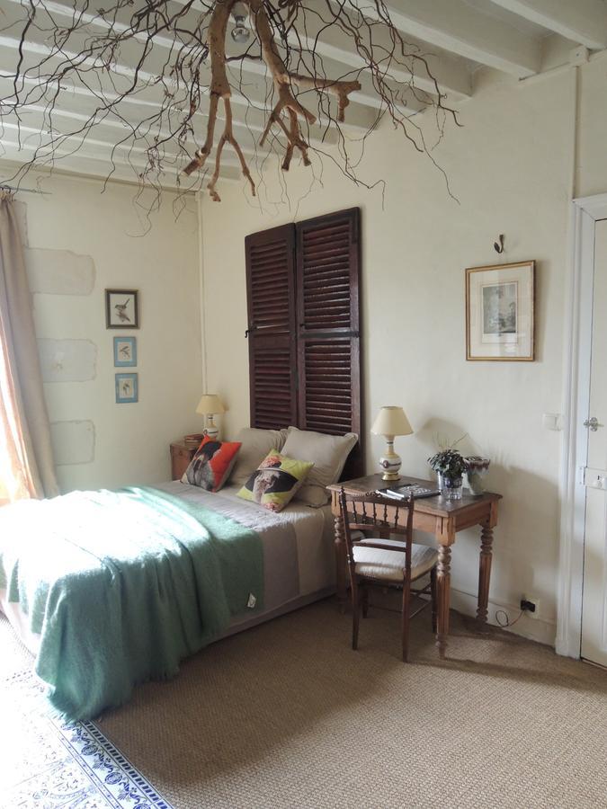 Maison D'Hotes "Les Volets Verts" Et Sa Brocante Ecueille Eksteriør bilde