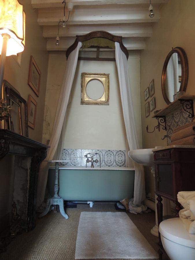 Maison D'Hotes "Les Volets Verts" Et Sa Brocante Ecueille Eksteriør bilde