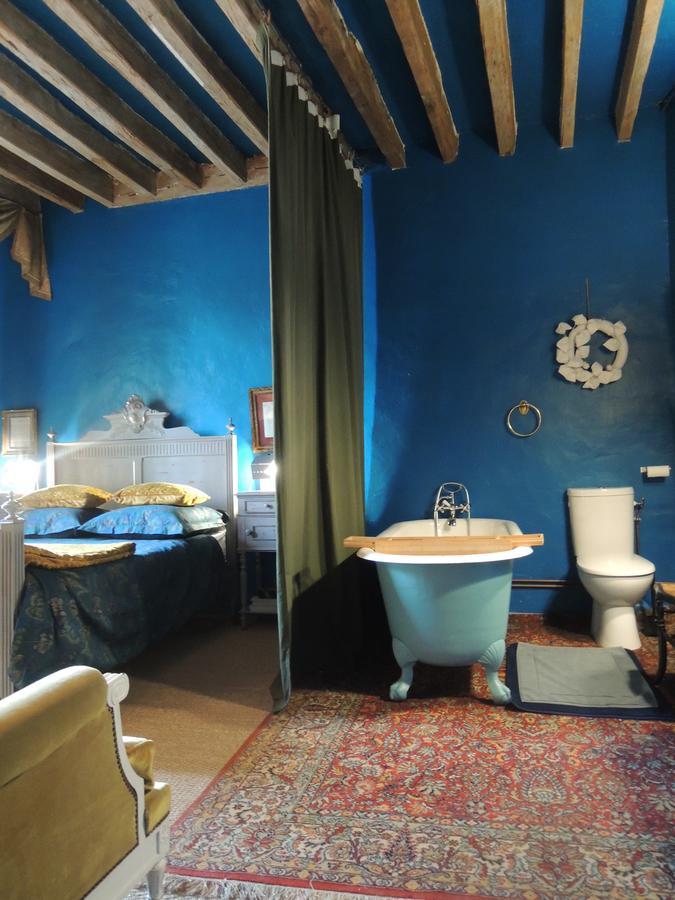 Maison D'Hotes "Les Volets Verts" Et Sa Brocante Ecueille Eksteriør bilde
